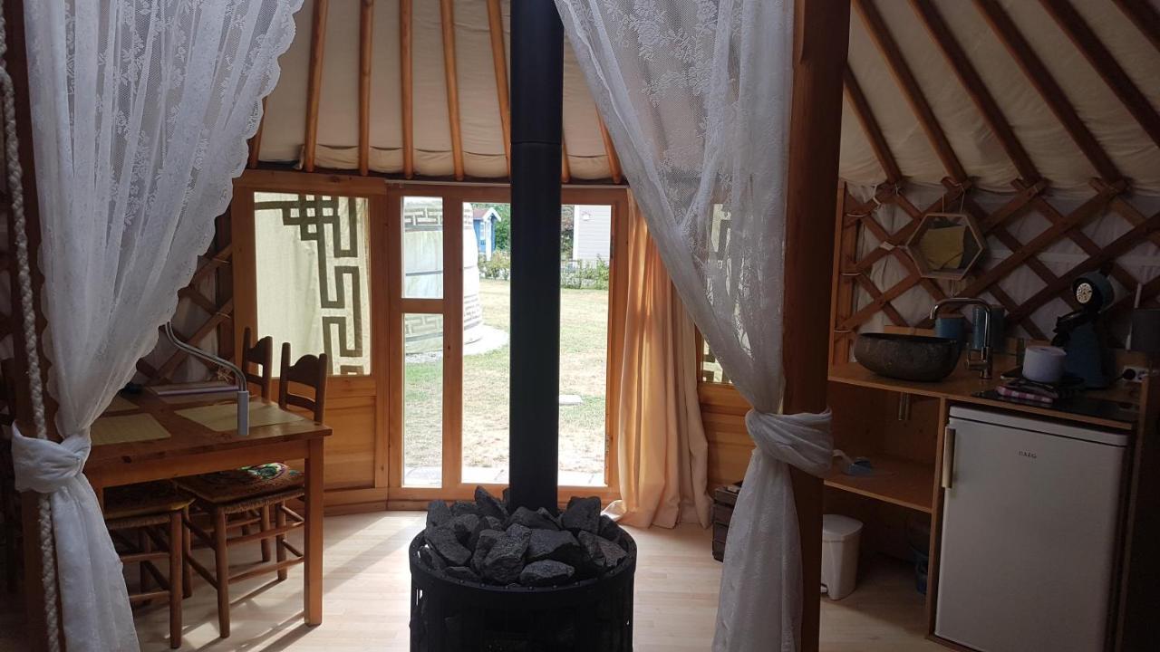 Camping Het Vossenhol 埃尔默洛 外观 照片